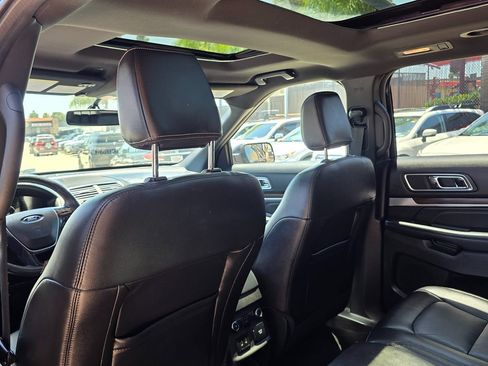 Used 2018 Ford Explorer Limited FWD image 23