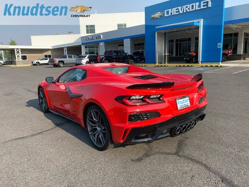 Used 2024 Chevrolet Corvette Z06 RWD image 5