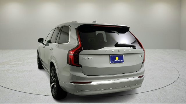 Used 2026 Volvo XC90 B5 Core AWD/4WD image 5
