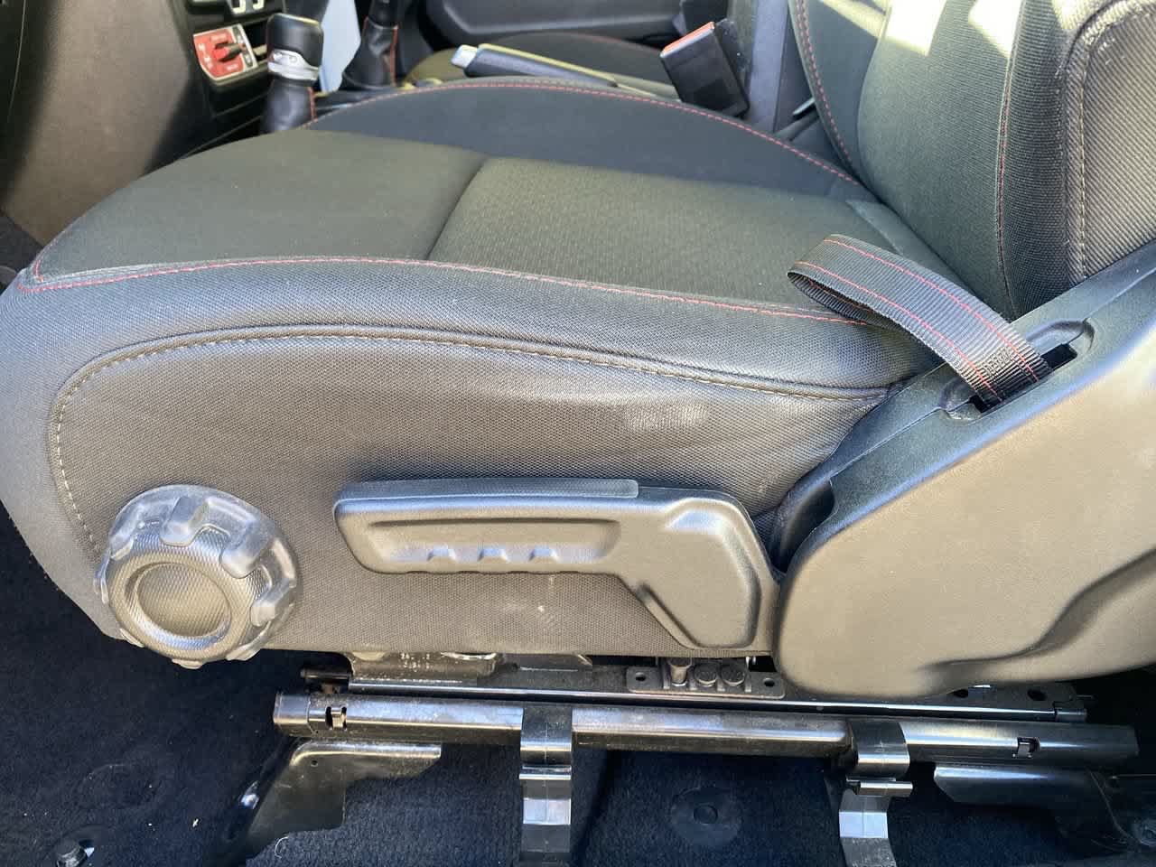 Used 2021 Jeep Gladiator Rubicon AWD/4WD image 14