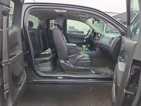 Used 2015 Chevrolet Colorado Z71 image 4