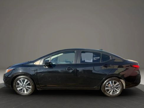 Used 2021 Nissan Versa SV image 8