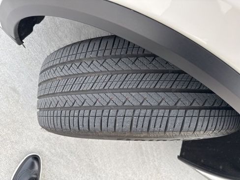 Used 2024 Acura MDX SH-AWD w/ Technology Package image 6