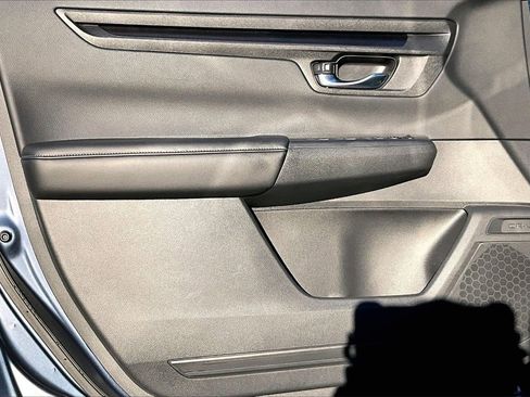 Used 2025 Honda CR-V EX image 25