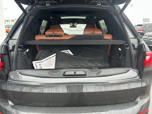 Used 2022 BMW X7 xDrive40i w/ Executive Package image 27