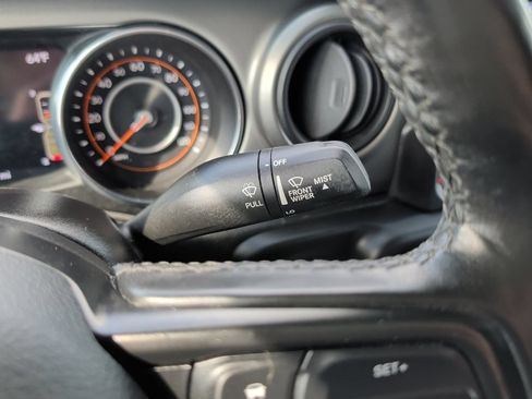 Used 2021 Jeep Gladiator Sport AWD/4WD image 27