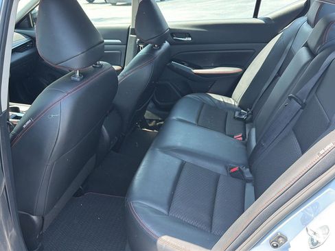 Used 2024 Nissan Altima 2.5 SR FWD image 11