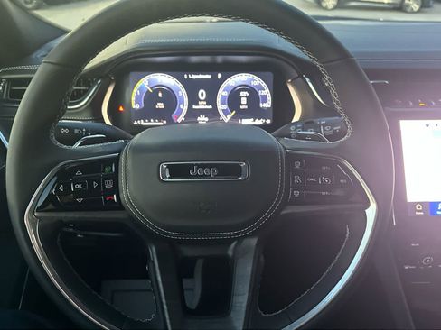 New 2025 Jeep Grand Cherokee L Overland w/ Luxury Tech Group IV AWD/4WD image 31