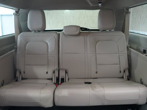 Used 2021 Lincoln Navigator L Reserve w/ Luxury Package AWD/4WD image 40