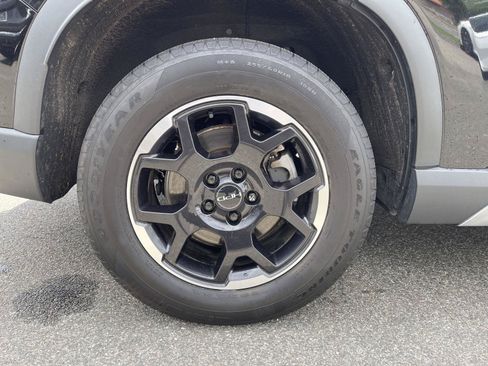 Used 2025 Honda Pilot EX-L image 23