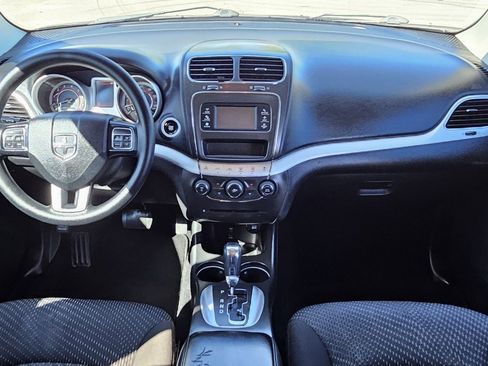 Used 2017 Dodge Journey SE image 16