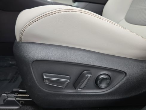 Used 2025 Toyota RAV4 Limited w/ Weather Package image 28