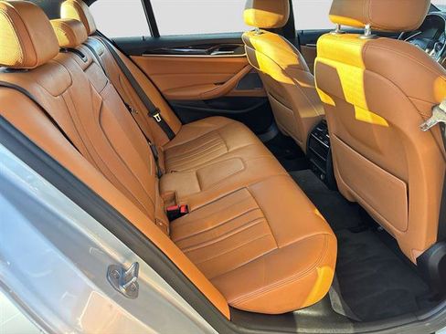 Used 2018 BMW 530i xDrive w/ Premium Package image 15