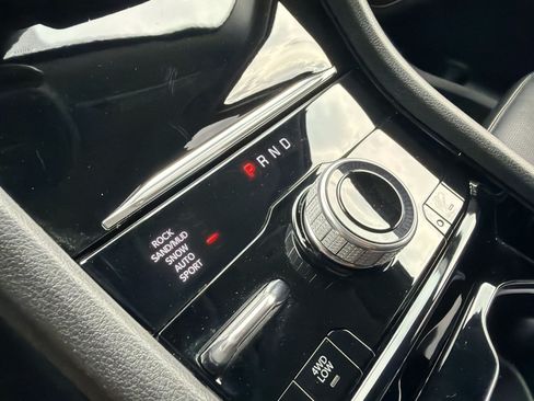 Used 2023 Jeep Grand Cherokee 4WD 4xe w/ Luxury Tech Group II image 20