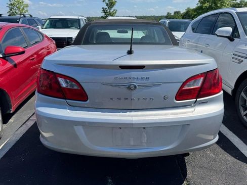 Used 2010 Chrysler Sebring Touring FWD image 3