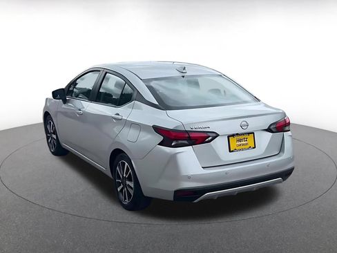Used 2025 Nissan Versa SV FWD image 10