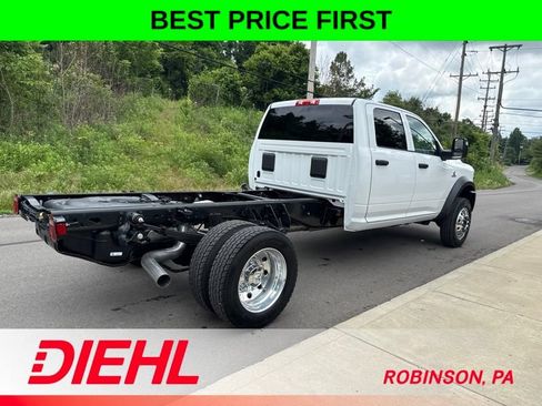 New 2026 RAM 5500 Tradesman w/ Chrome Appearance Group AWD/4WD image 7