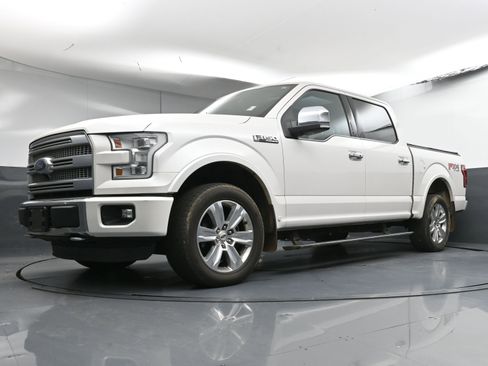 Used 2015 Ford F150 Platinum w/ Equipment Group 701A Luxury image 33
