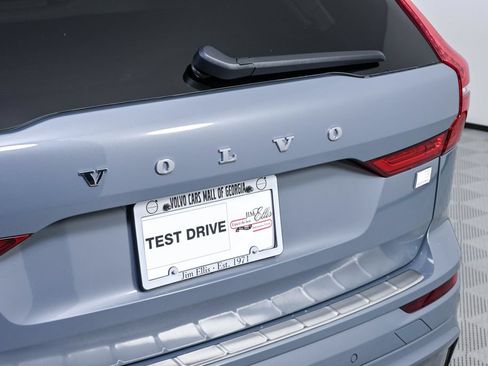 Used 2024 Volvo XC60 T8 Plus w/ Protection Package Premier AWD/4WD image 38