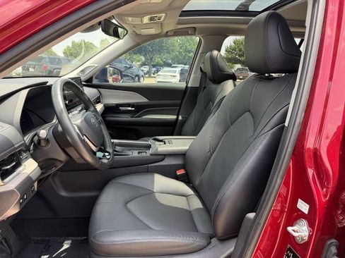 Certified 2024 Toyota Grand Highlander FWD image 27