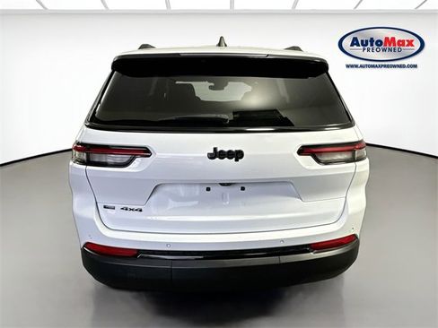 Used 2023 Jeep Grand Cherokee L Laredo image 6