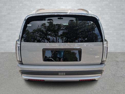 New 2026 Hyundai Ioniq 9 SE image 5
