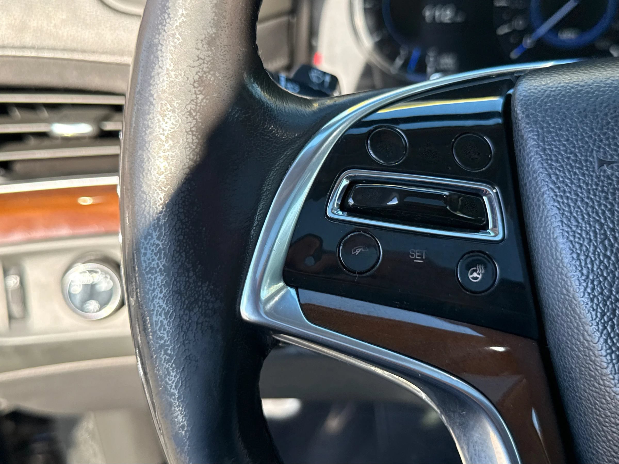 Used 2020 Cadillac Escalade ESV Luxury AWD/4WD image 36