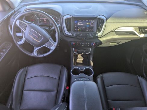 Used 2023 GMC Terrain SLT image 18