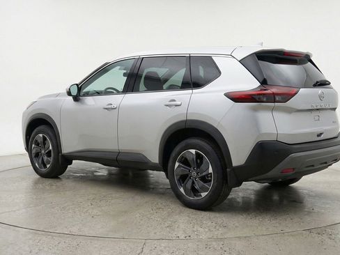 Used 2025 Nissan Rogue SV AWD/4WD image 6