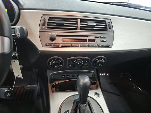 Used 2004 BMW Z4 2.5i image 11