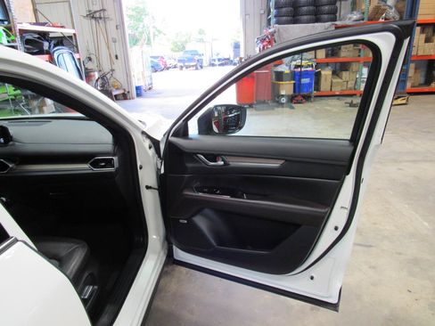 Used 2019 MAZDA CX-5 Signature AWD/4WD image 24