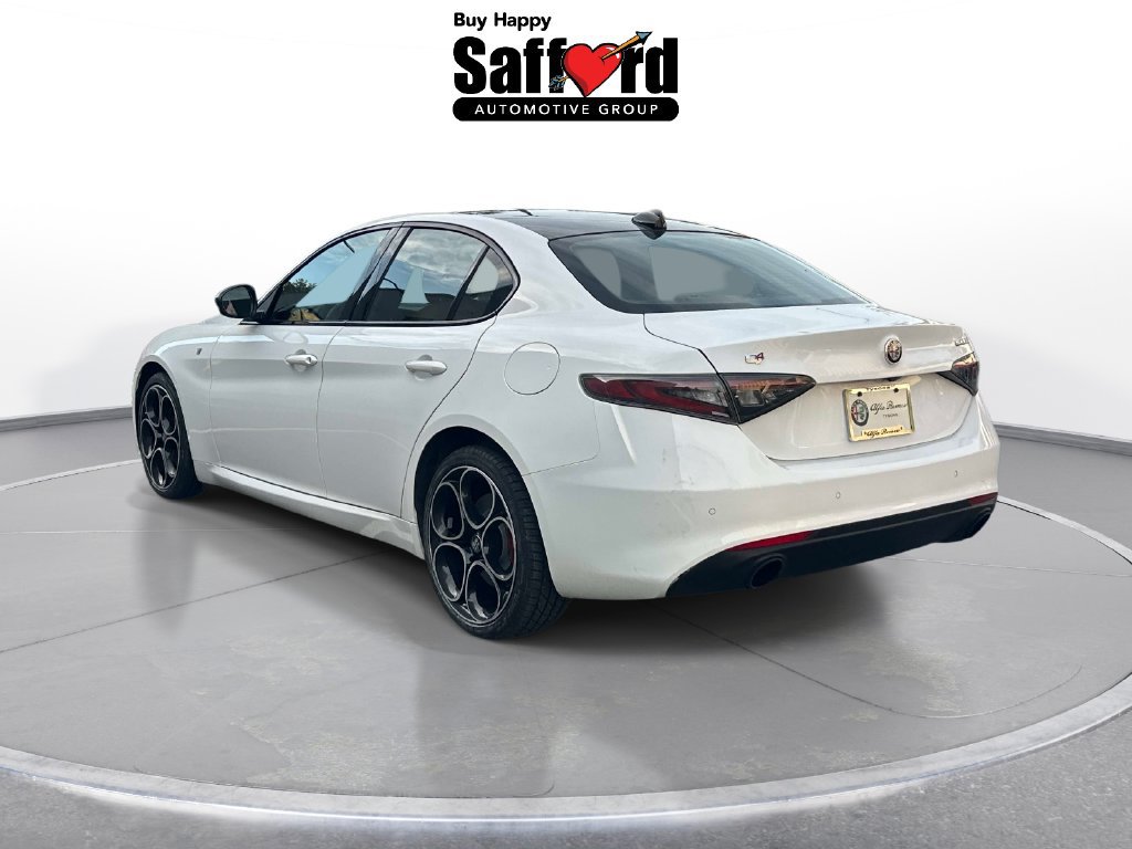Used 2024 Alfa Romeo Giulia Ti AWD/4WD image 6