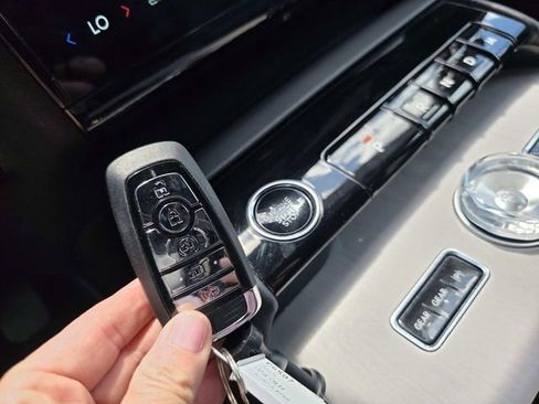 Certified 2025 Lincoln Navigator L Reserve w/ Jet Appearance Package image 15