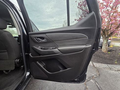 Used 2019 Chevrolet Traverse LT w/ LPO, Floor Liner Package AWD/4WD image 13