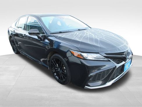 Used 2024 Toyota Camry XSE FWD image 7