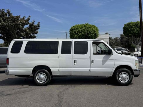 Used 2011 Ford E-350 and Econoline 350 XLT RWD image 7