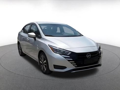 Used 2025 Nissan Versa SV w/ Trunk Package FWD image 2