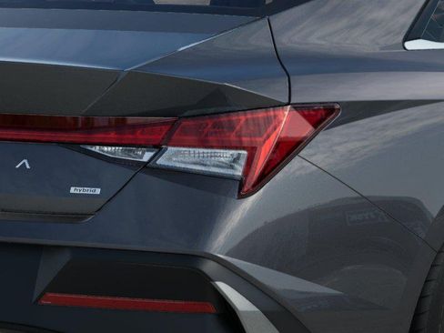New 2026 Hyundai Elantra Limited FWD image 10