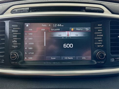 Used 2016 Kia Sorento SX image 18