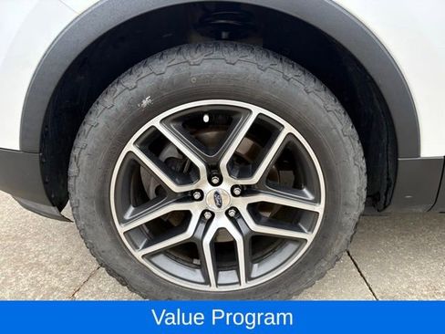 Used 2017 Ford Explorer Sport w/ Equipment Group 401A image 6