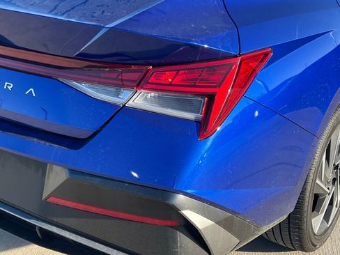 Certified 2025 Hyundai Elantra SEL image 14