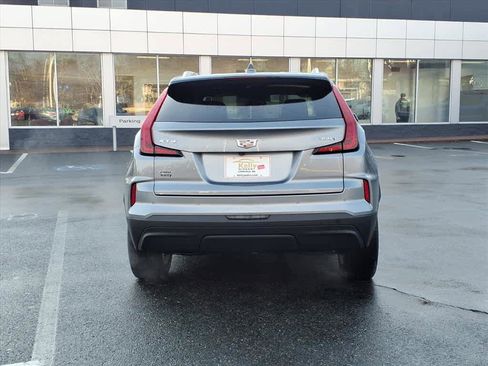 Used 2024 Cadillac XT4 Luxury w/ Cold Weather Package image 6