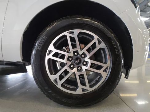 Certified 2025 Ford Expedition Active AWD/4WD image 29