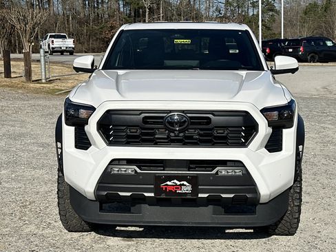 Used 2025 Toyota Tacoma TRD Off-Road w/ TRD Off Road Premium Package image 2