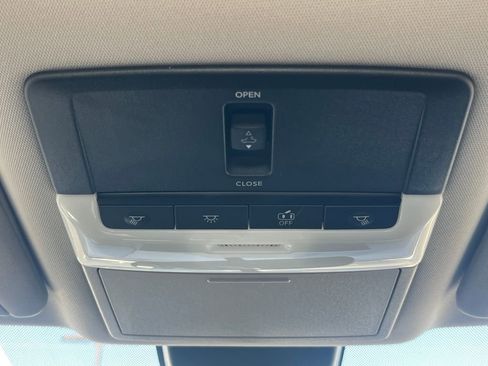 New 2025 Nissan Altima 2.5 SV w/ SV Special Edition Package image 32