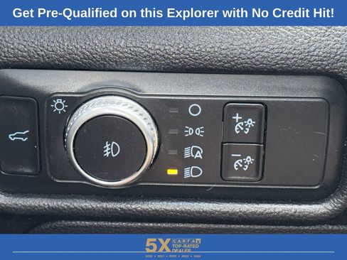 Used 2020 Ford Explorer XLT w/ Equipment Group 202A AWD/4WD image 22
