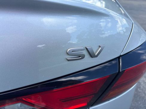 Used 2024 Nissan Altima 2.5 SV FWD image 7