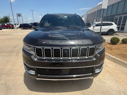 Used 2022 Jeep Wagoneer Series III w/ Convenience Group I AWD/4WD image 3