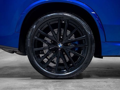 Used 2025 BMW X5 M60i w/ Climate Comfort Package image 27