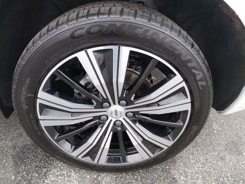 Used 2022 Volvo XC60 B5 Inscription w/ Advanced Package image 15